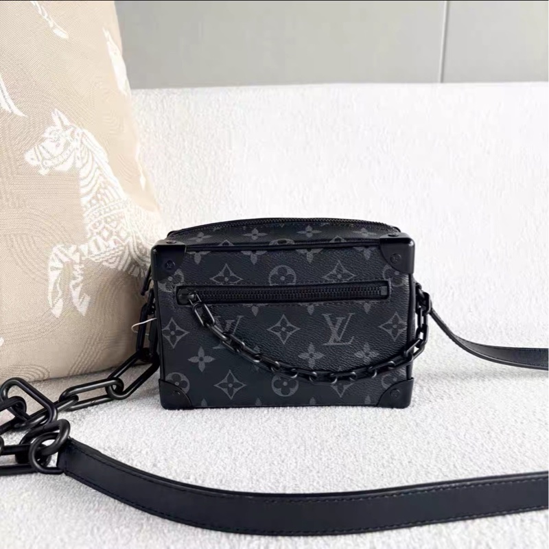 爆款低價出🕶️99新🤩Lv黑武士SoftTrunk盒子包單肩斜挎包-3