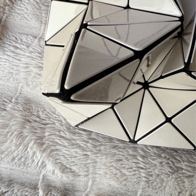 三宅一生6X6米色-4