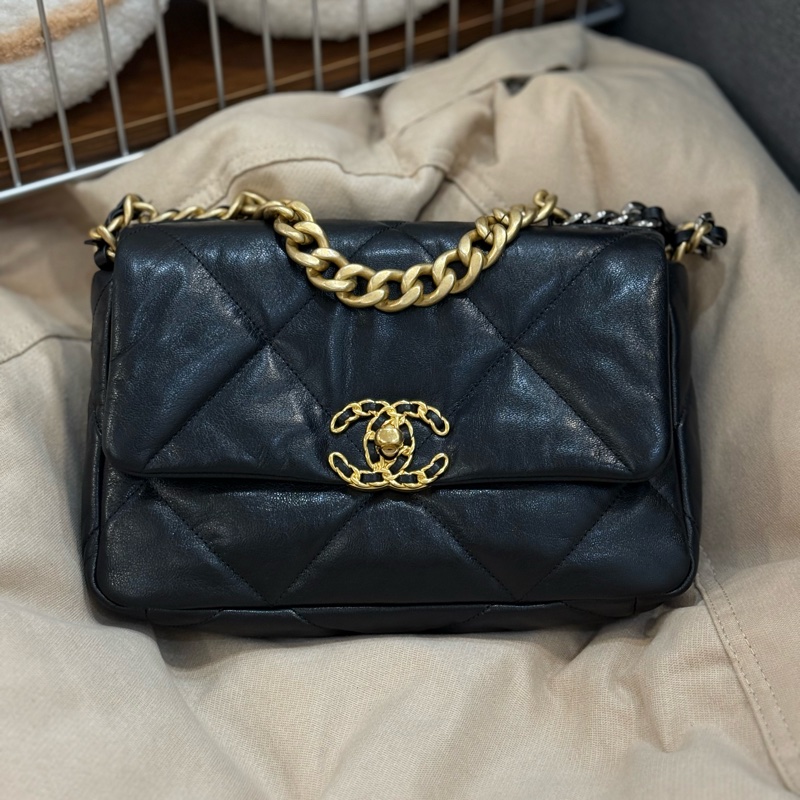 (香港購證🇭🇰全配)Chanel 19bag 小號 黑金-0