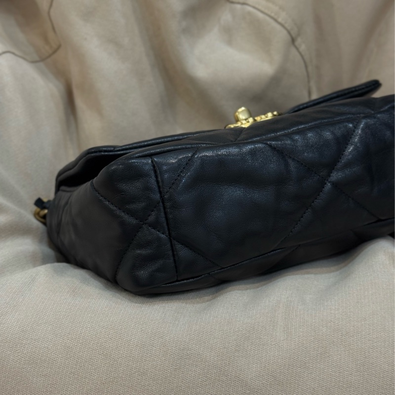 (香港購證🇭🇰全配)Chanel 19bag 小號 黑金-5