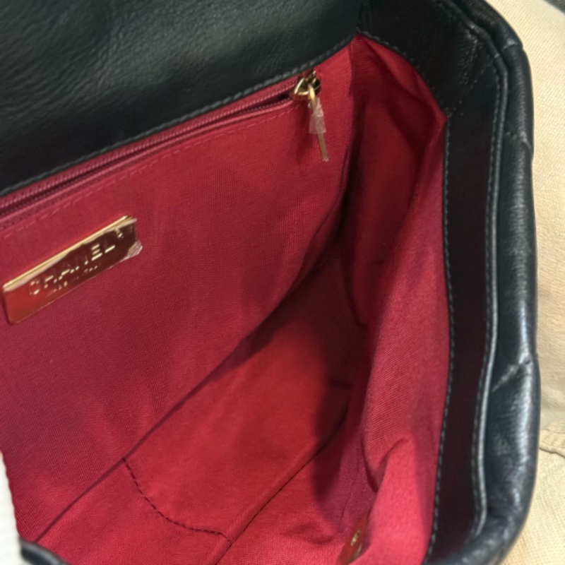 (香港購證🇭🇰全配)Chanel 19bag 小號 黑金-11