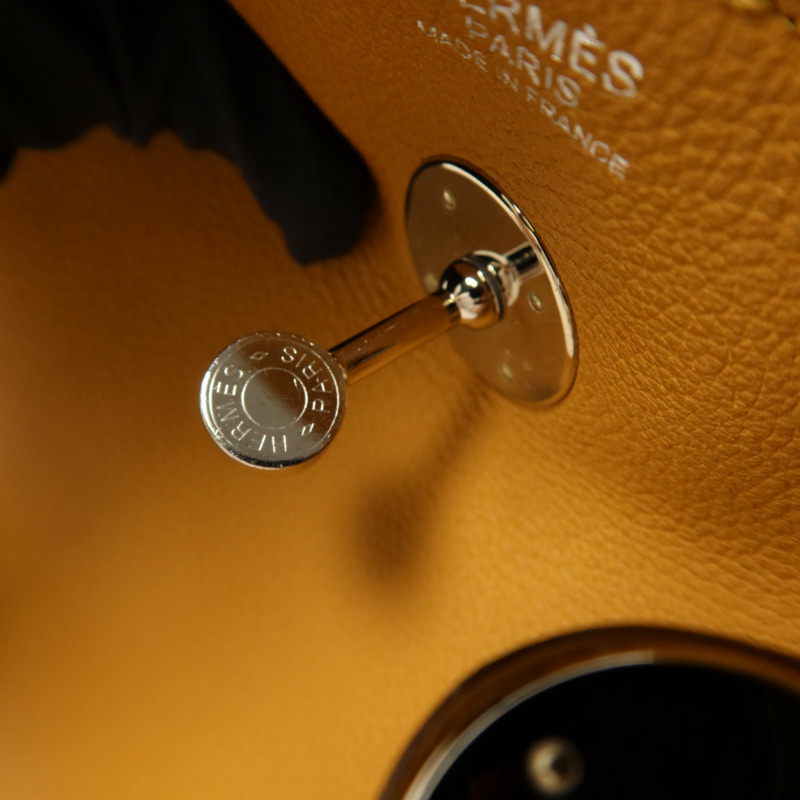 HERMES Evercolor皮革Lindy 30銀扣手挽肩背兩用袋Sesame-9