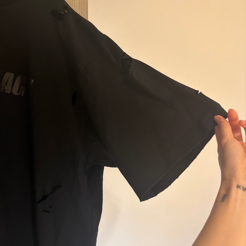 baleciaga  t shirt-2