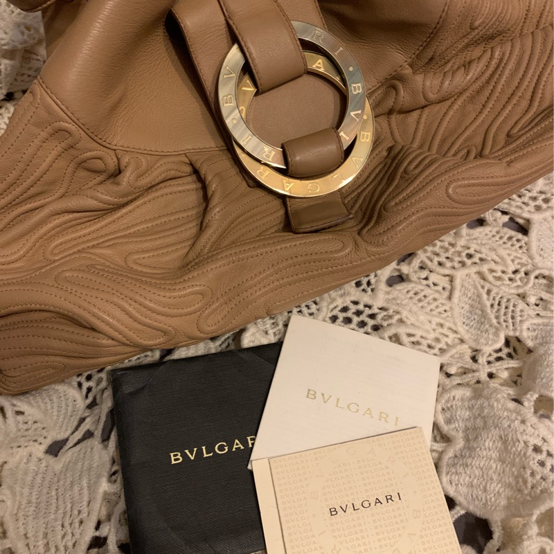 BVLGARI Chandra經典logo金屬扣環 駝色皮革手提包 肩背包-3