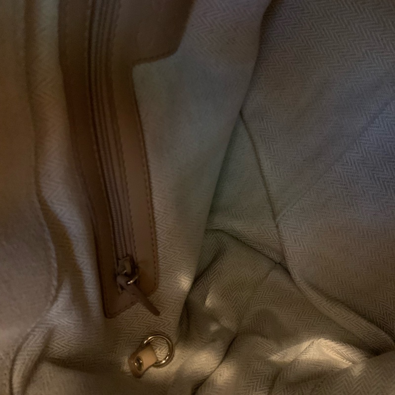 BVLGARI Chandra經典logo金屬扣環 駝色皮革手提包 肩背包-14