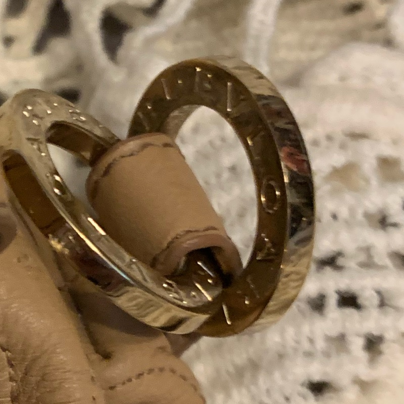 BVLGARI Chandra經典logo金屬扣環 駝色皮革手提包 肩背包-24