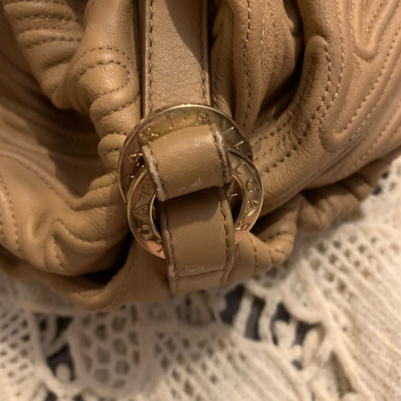 BVLGARI Chandra經典logo金屬扣環 駝色皮革手提包 肩背包-33