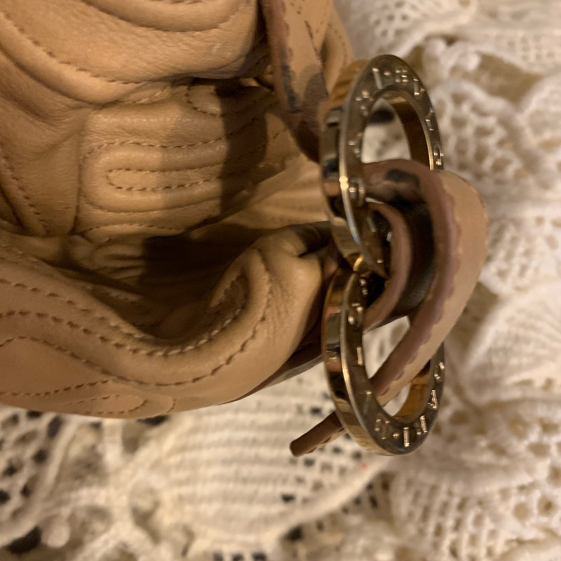 BVLGARI Chandra經典logo金屬扣環 駝色皮革手提包 肩背包-48