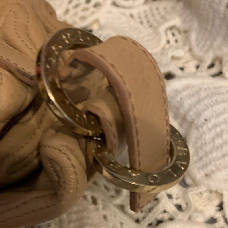 BVLGARI Chandra經典logo金屬扣環 駝色皮革手提包 肩背包-56