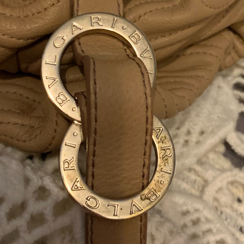 BVLGARI Chandra經典logo金屬扣環 駝色皮革手提包 肩背包-57