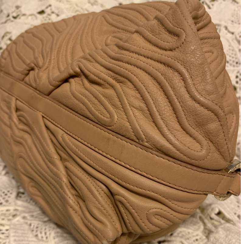 BVLGARI Chandra經典logo金屬扣環 駝色皮革手提包 肩背包-65