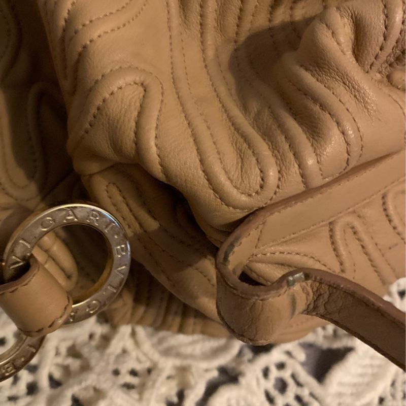 BVLGARI Chandra經典logo金屬扣環 駝色皮革手提包 肩背包-69