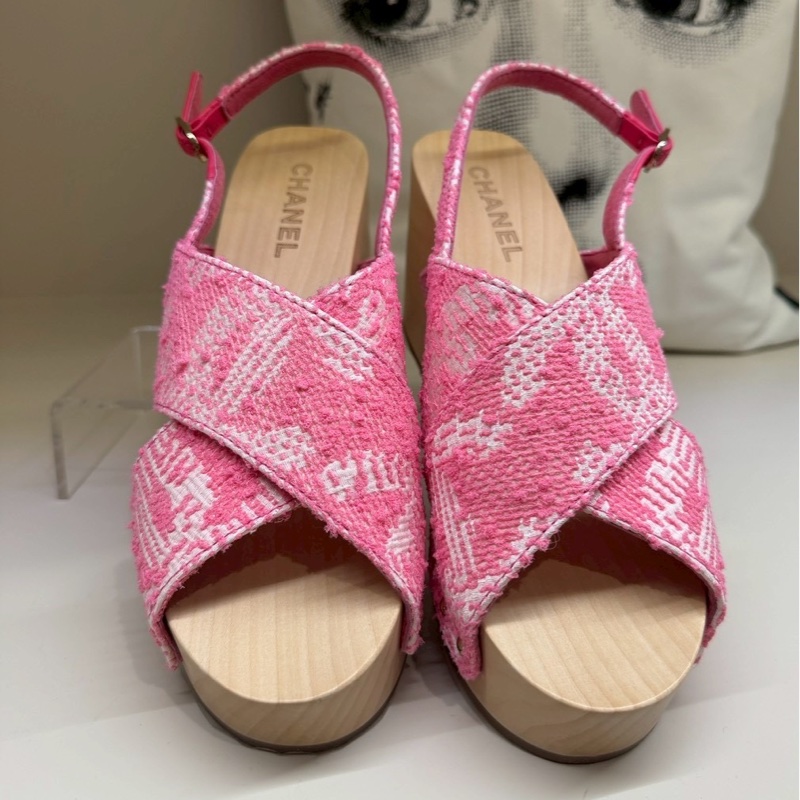 CHANEL 24C粉色幸運草木屐厚底涼鞋 40號 全新品-0