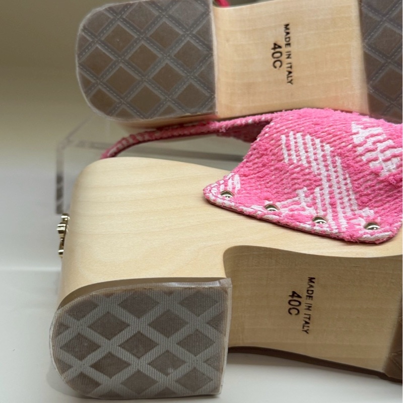 CHANEL 24C粉色幸運草木屐厚底涼鞋 40號 全新品-13