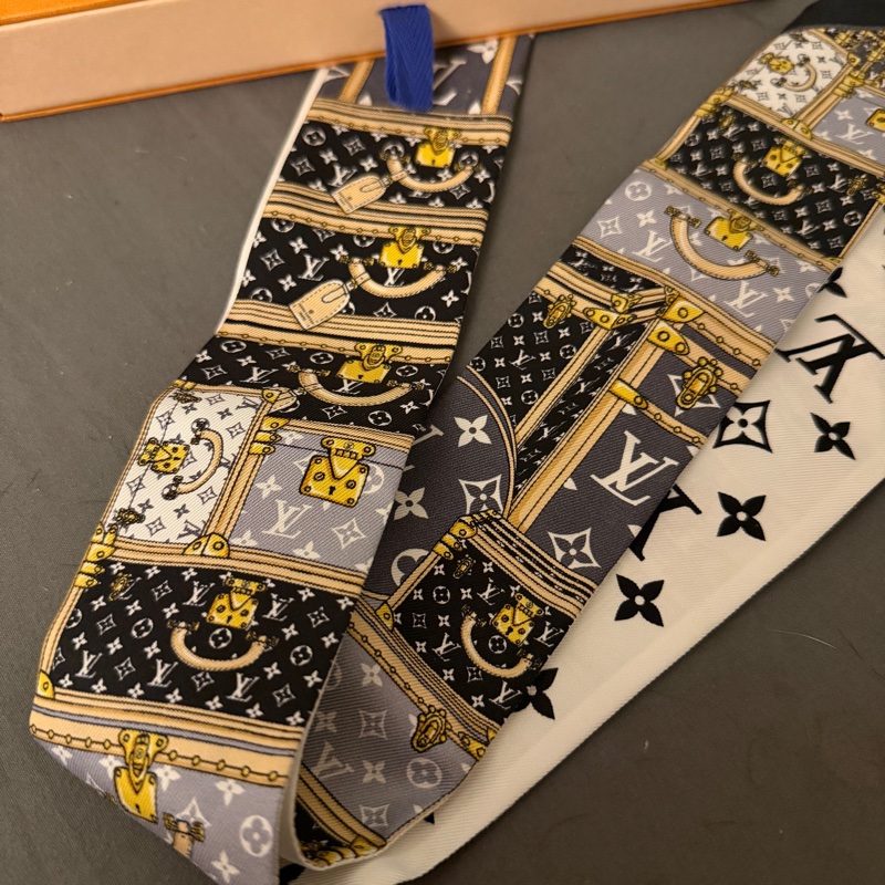 LOUIS VUITTON 長絲巾 領巾-1