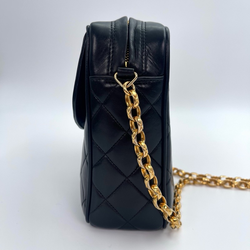 「JL精品代購」9新 香奈兒黑金羊黛妃金球流蘇相機雕花鏈條包-4