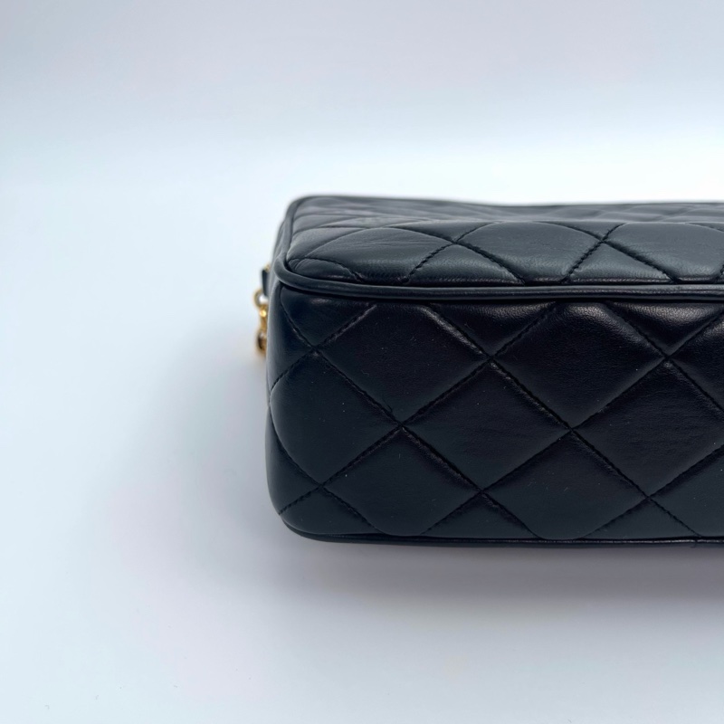 「JL精品代購」9新 香奈兒黑金羊黛妃金球流蘇相機雕花鏈條包-9