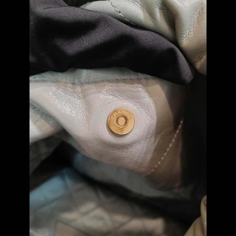 Chanel 22bag medium-16