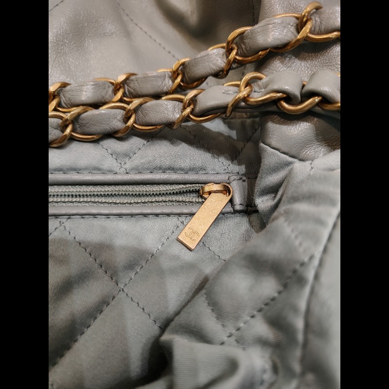 Chanel 22bag medium-17