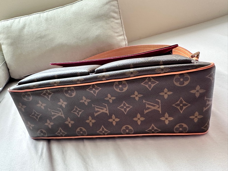 ✨1萬9帶走✨成色超好LV路易威登 經典駱駝腋下單肩包-3