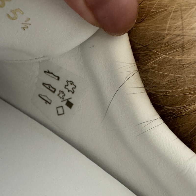 Lv精典小白鞋35.5-12