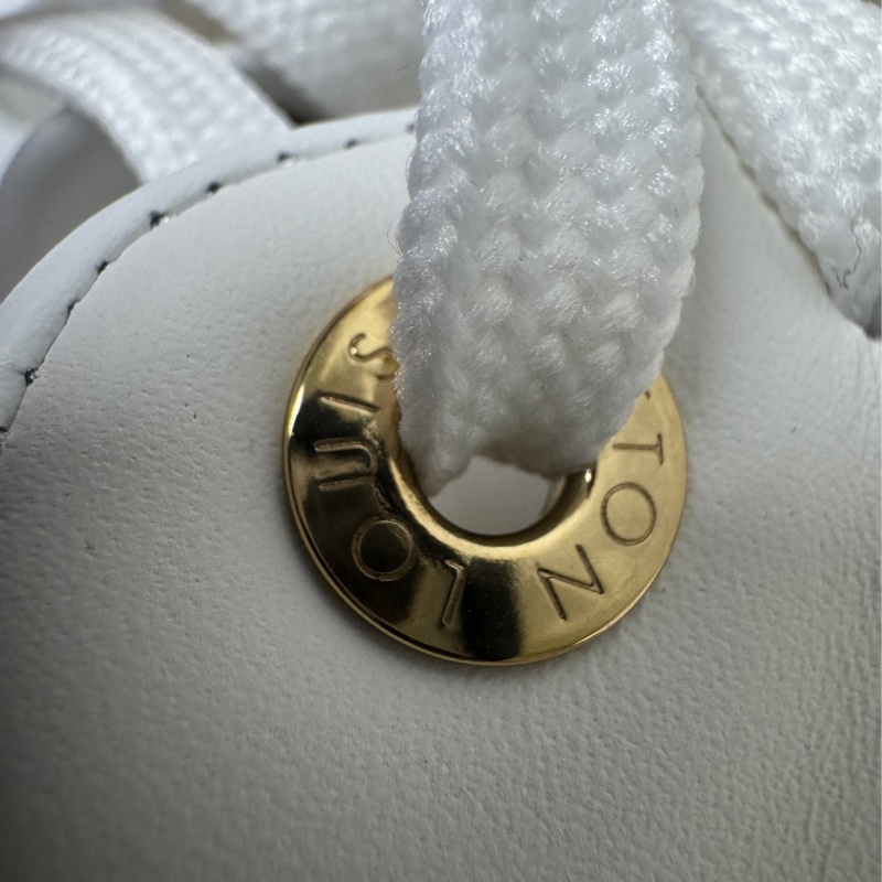 Lv精典小白鞋35.5-18