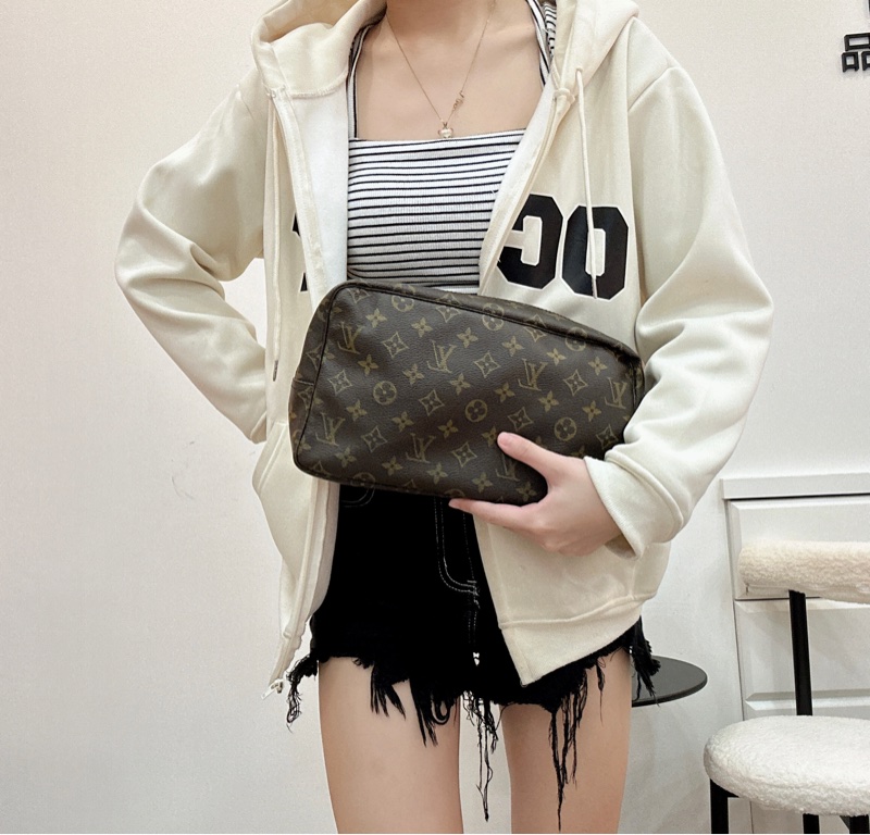 Louis Vuitton 28化妝包-17