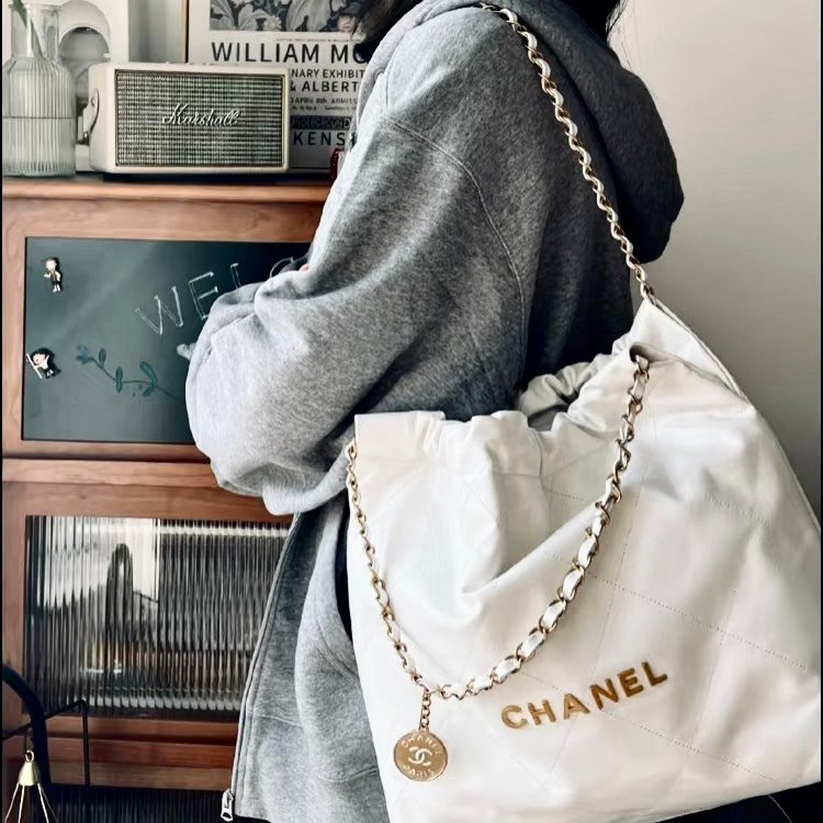 CHANEL 22 Bag - 中號白金-9