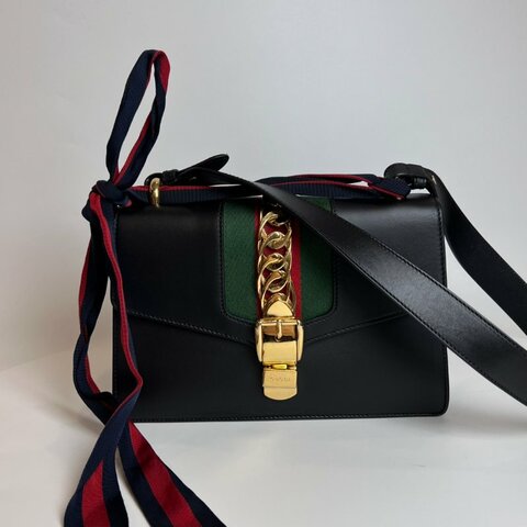 GUCCI 421882 黑色塞爾維亞緞帶單肩包中號