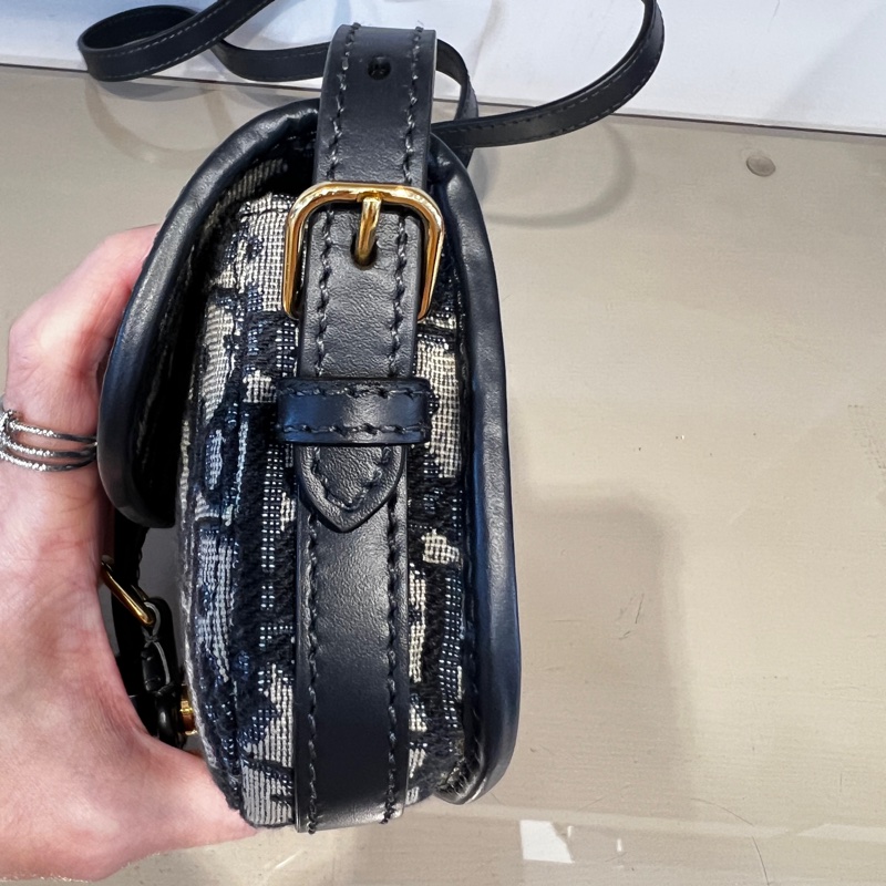 Dior 蘭緹花拼藍牛皮NewDiorBobby金釦mini下蓋磁吸釦斜背包-6