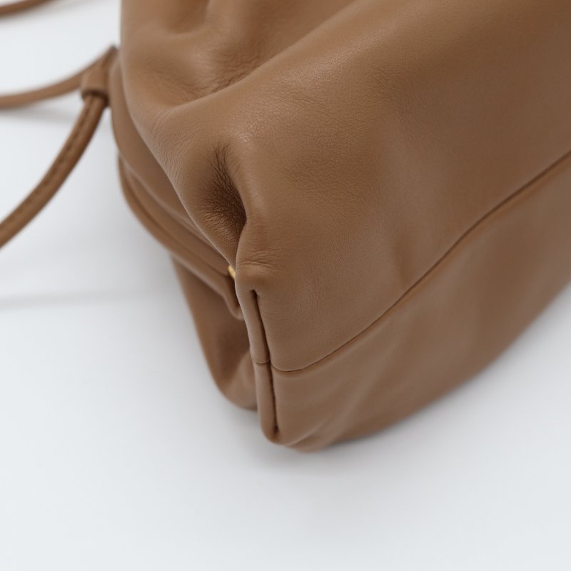 Bottega Veneta 寶緹嘉 牛奶焦糖 棕色 牛皮 雲朵包 斜挎包 手拿包-7