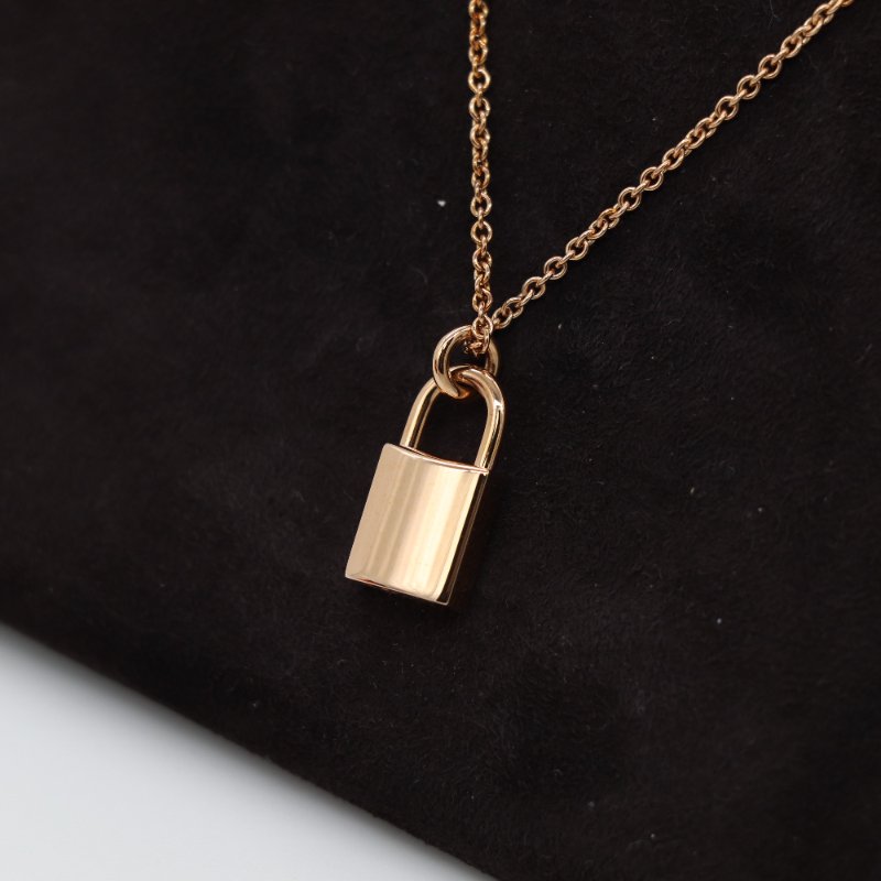 【近新閒置品🌟專櫃 18 萬 5】Hermès 愛馬仕 Kelly Cadenas 18K 玫瑰金 鑽石 0.09 ct 克拉 墜飾 項鍊-3