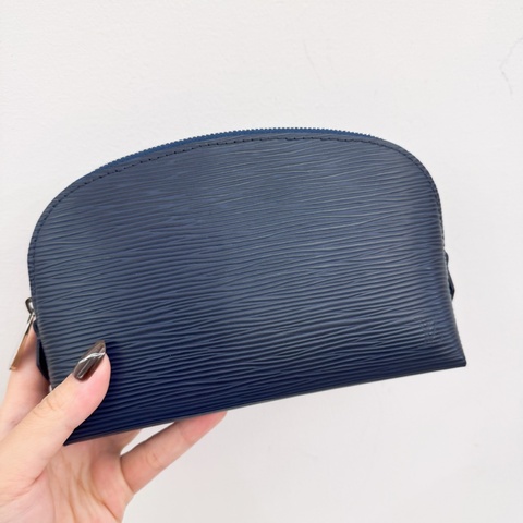 LV 深藍EPI防刮皮化妝包 晶片款