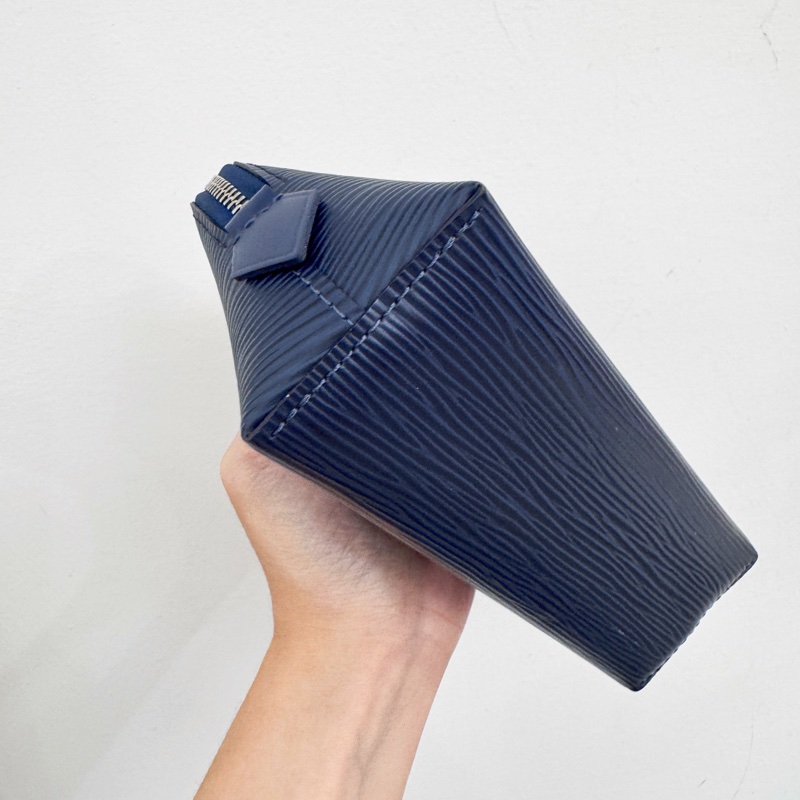 LV 深藍EPI防刮皮化妝包 晶片款-5