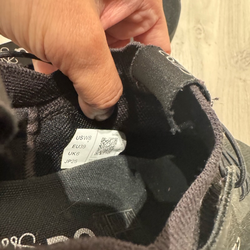 Loewexon聯名款鞋子黑色-3