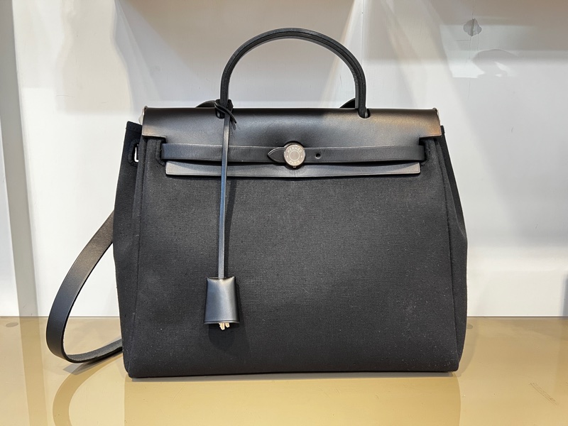 Hermes 黑帆布拼黑牛皮Herbag31銀扣手提斜背包-0
