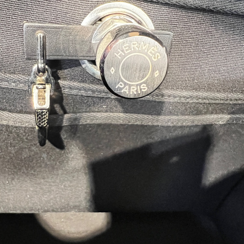 Hermes 黑帆布拼黑牛皮Herbag31銀扣手提斜背包-13