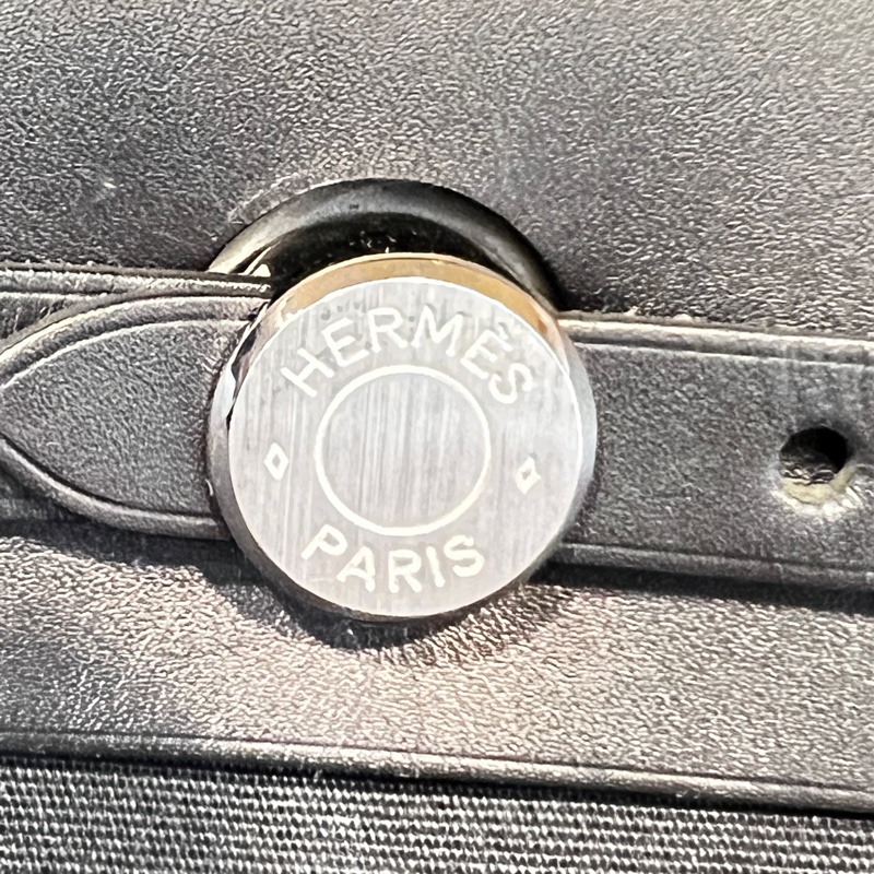 Hermes 黑帆布拼黑牛皮Herbag31銀扣手提斜背包-27