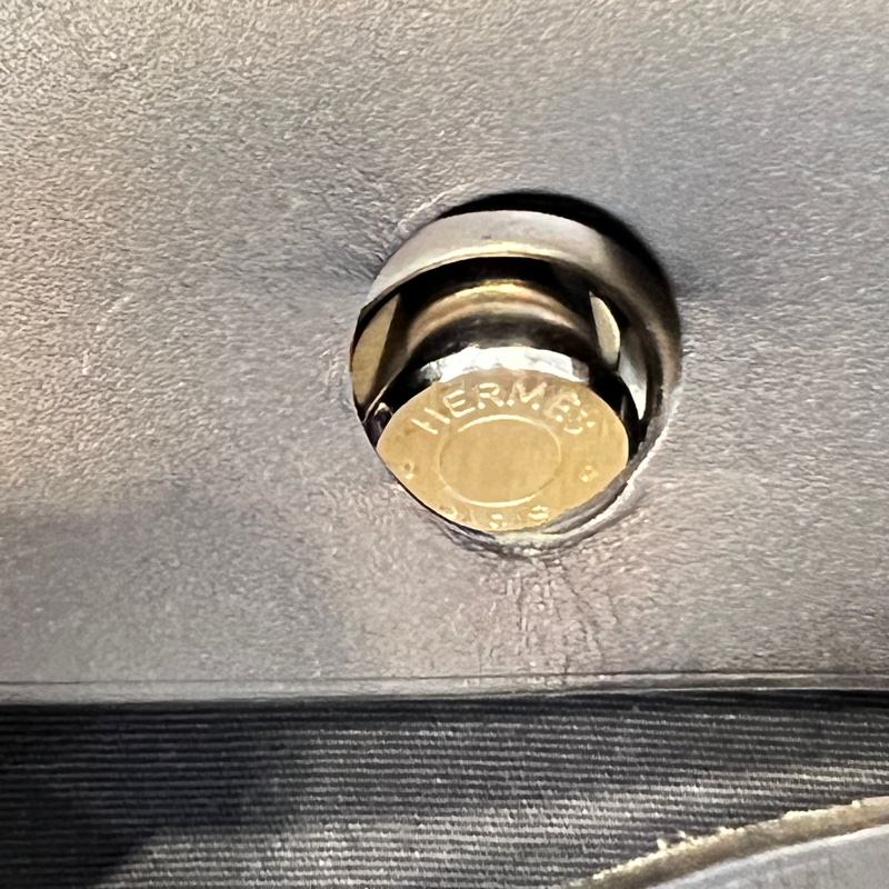 Hermes 黑帆布拼黑牛皮Herbag31銀扣手提斜背包-32