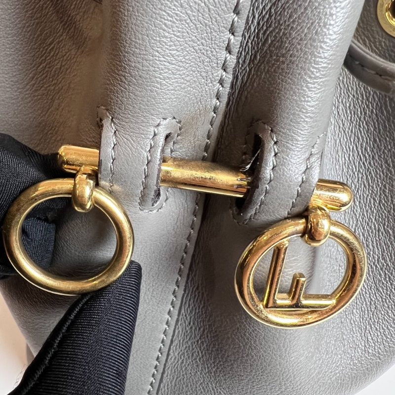 FENDI 8BT298 灰金牛皮水桶包-9