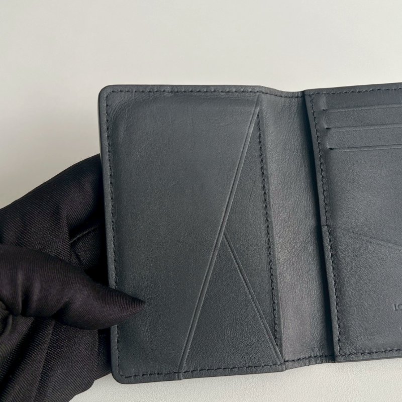 99新🆕 有購證🙌🏻 Louis Vuitton LV 路易威登 男士黑色壓紋卡夾-13