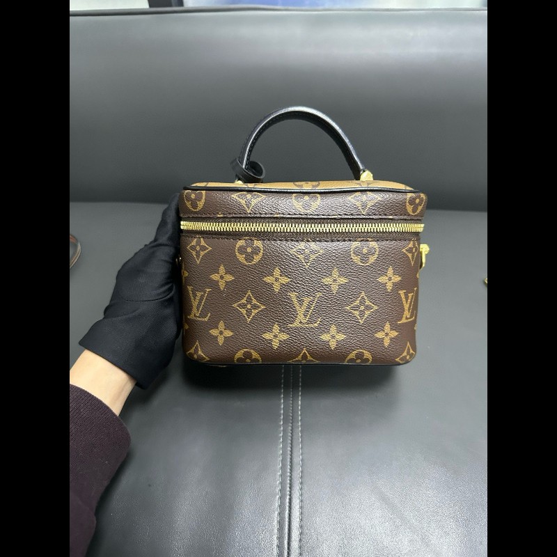 LV Vanity Case-1