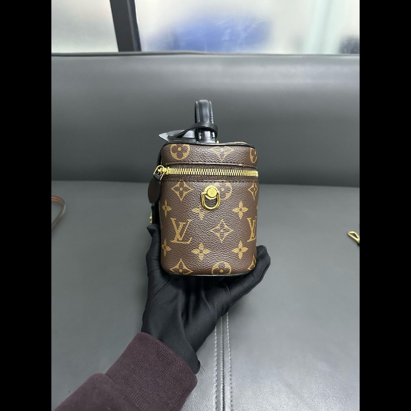 LV Vanity Case-4