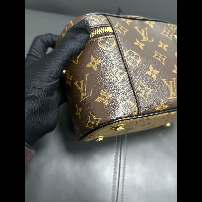 LV Vanity Case-7