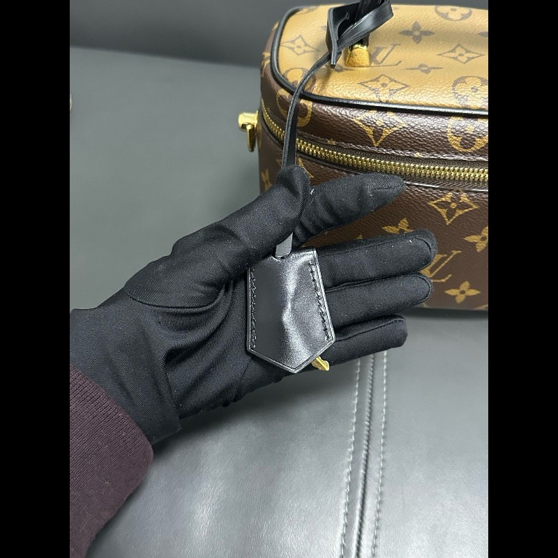 LV Vanity Case-14