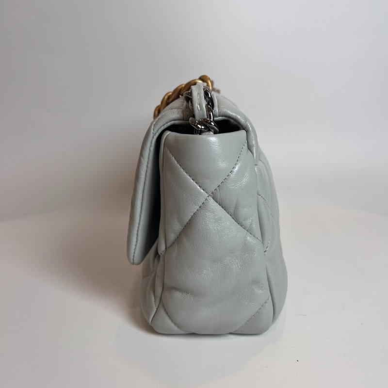 CHANEL 淺灰19包26CM 晶片款-2