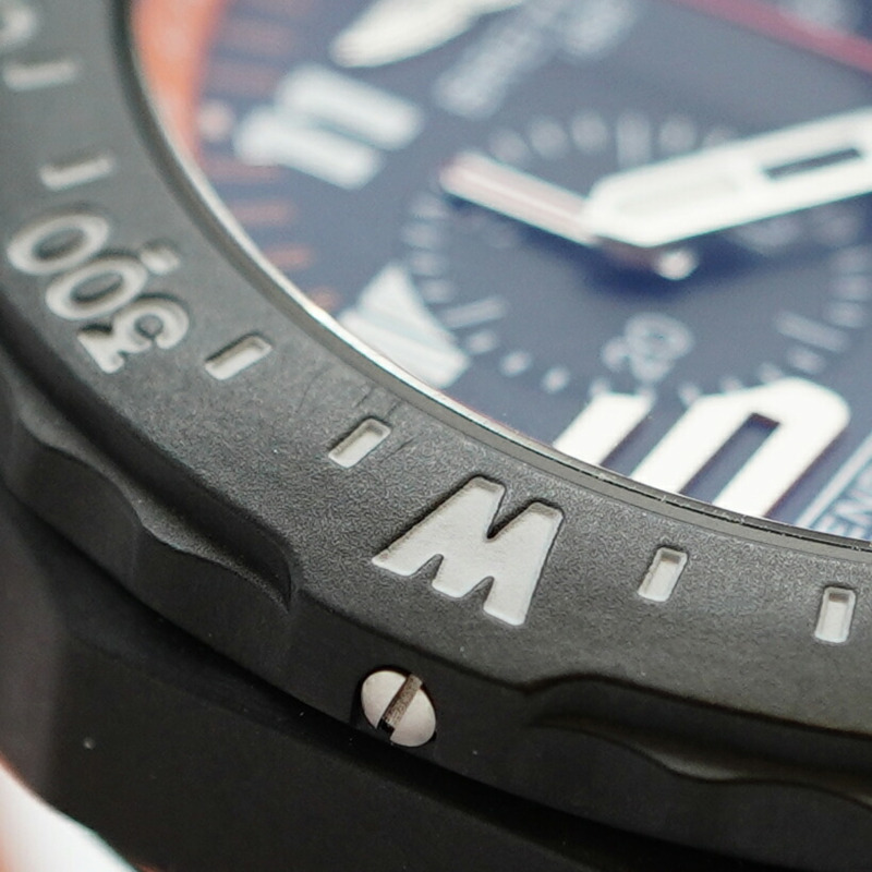 百年靈專業耐力系列44 X82310 男士黑色錶盤腕錶-6