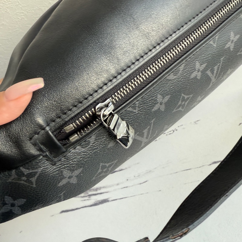 lv男生胸包 超級優惠價格-26