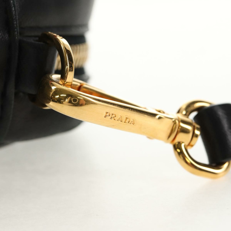 【日本直送】PRADA Ribbon 肩背包，皮革材質，黑色、紅色、金色，正品編號 147259V-8