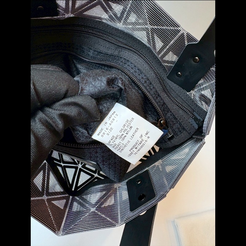 Issey Miyake BAOBAO 灰色網狀托特包 6×6（中格）-15